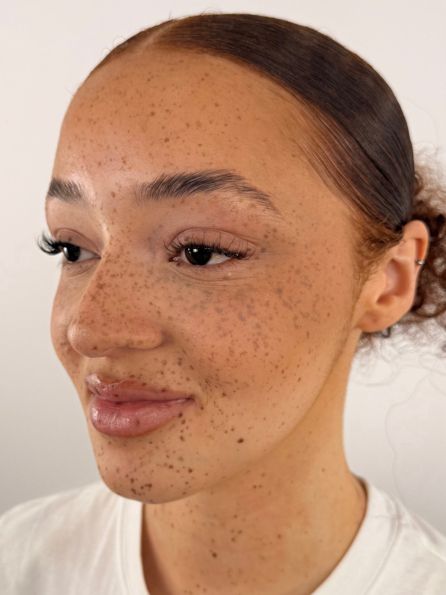 BARELY THERE - DARK BROWN